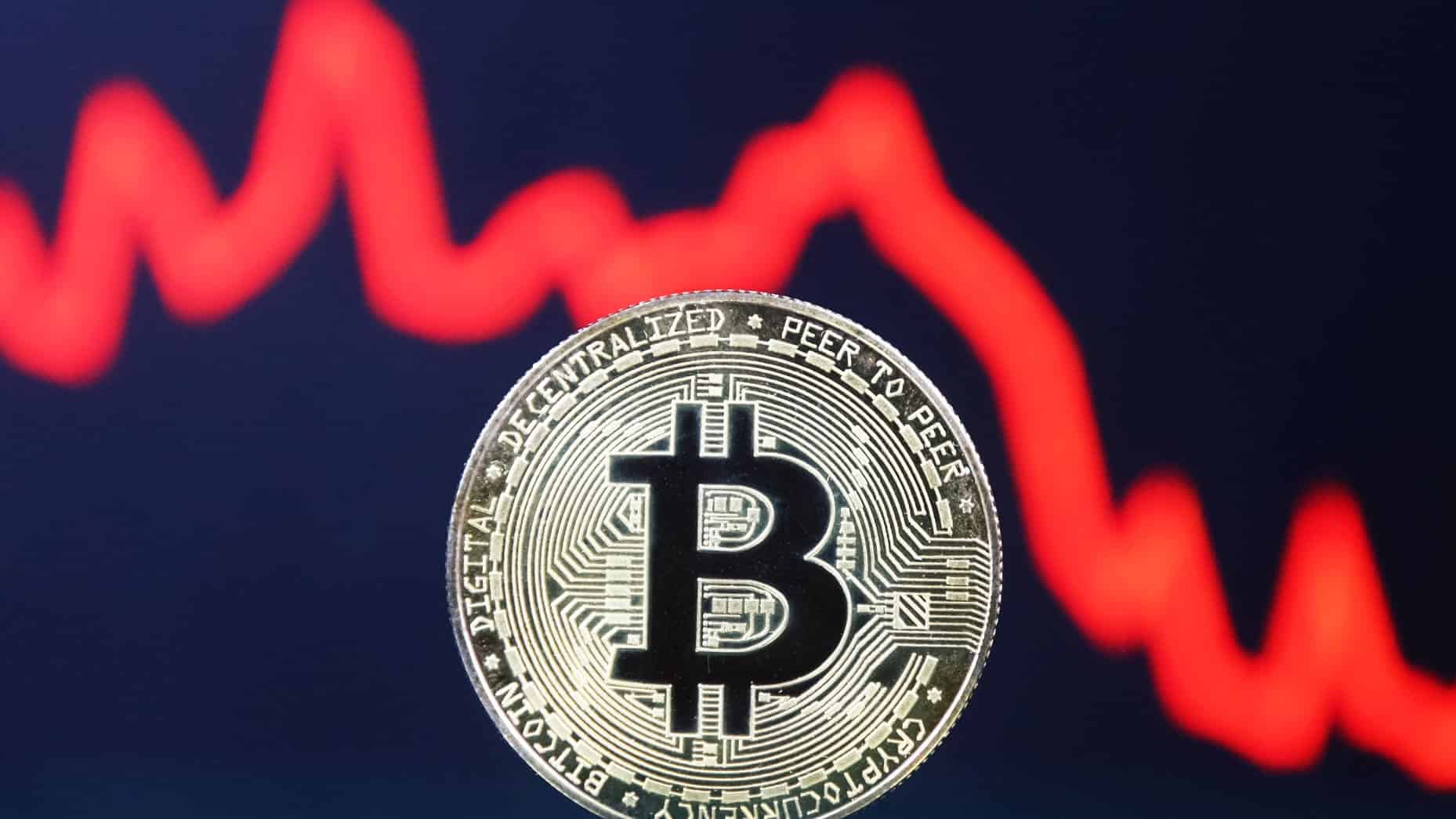 Anticipating a Bitcoin Downturn: Market Insights and Analyst Warnings